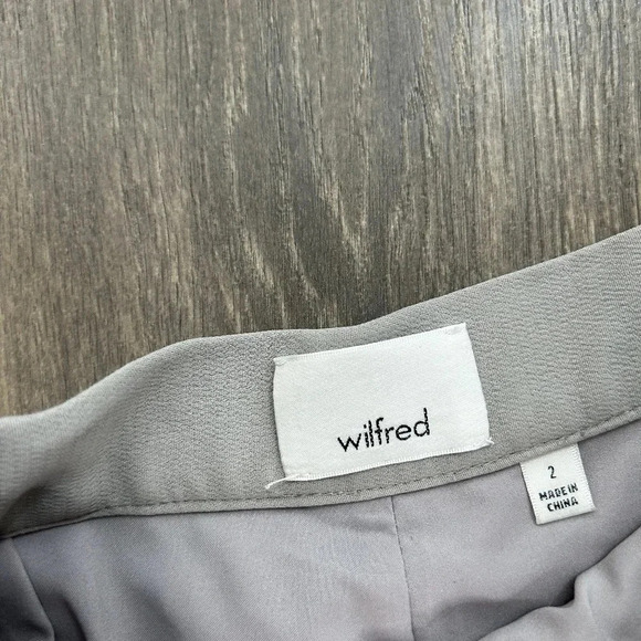 Aritzia Wilfred Arbre Shorts High rise waist scalloped hem Crepe Gray Size 2 - Picture 6 of 14
